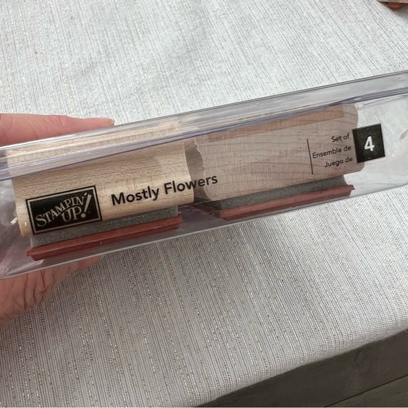 Stampin’ Up stamp set of 4, called Mostly Flowers - Picture 3 of 3